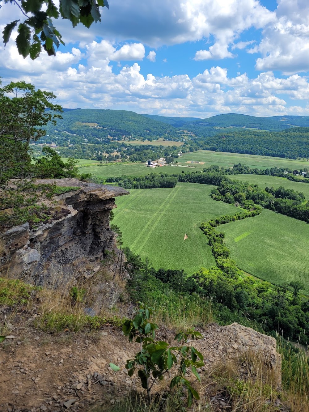 Vroman’s Nose Hiking Trail